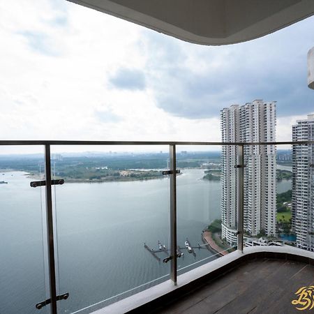 Scenic Country Garden Danga Bay By Lions Bay Lägenhet Johor Bahru Exteriör bild