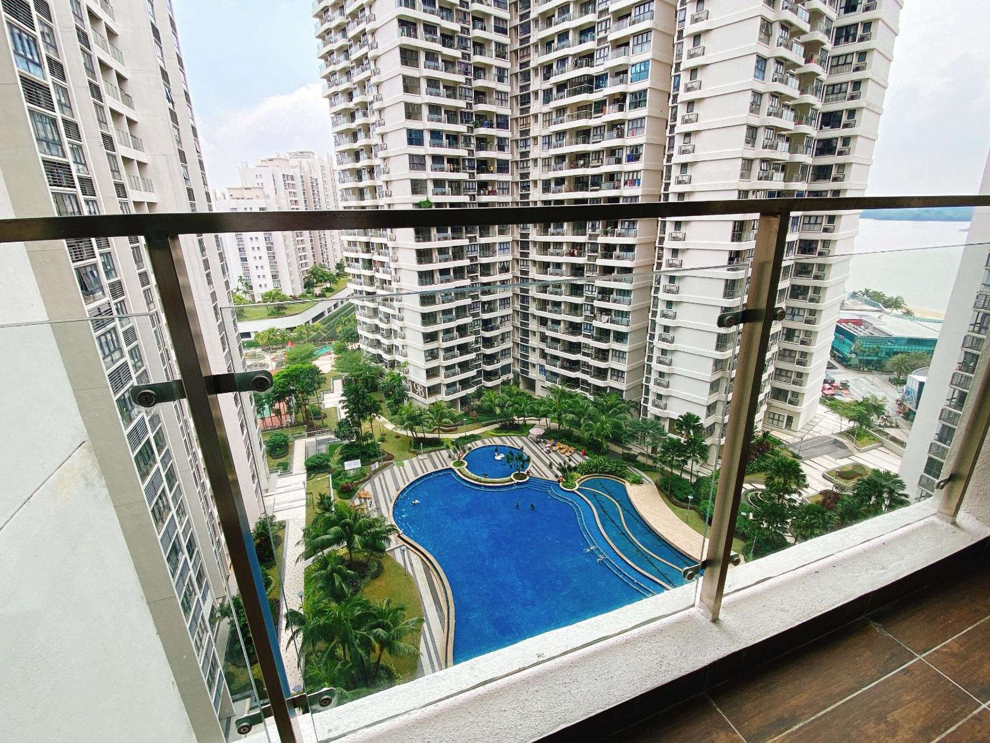 Scenic Country Garden Danga Bay By Lions Bay Lägenhet Johor Bahru Rum bild