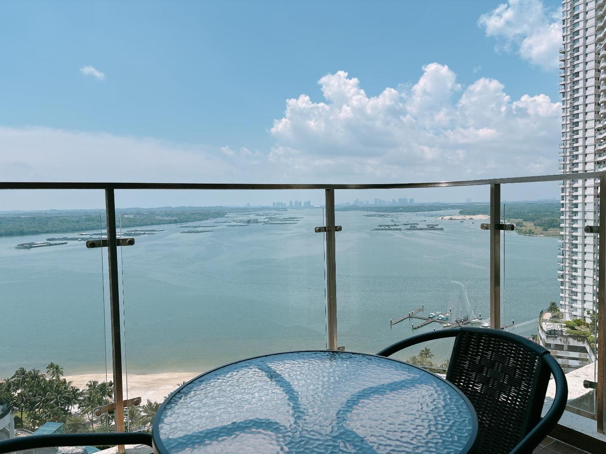 Scenic Country Garden Danga Bay By Lions Bay Lägenhet Johor Bahru Rum bild